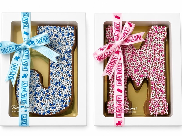 Geboorte chocoladeletter